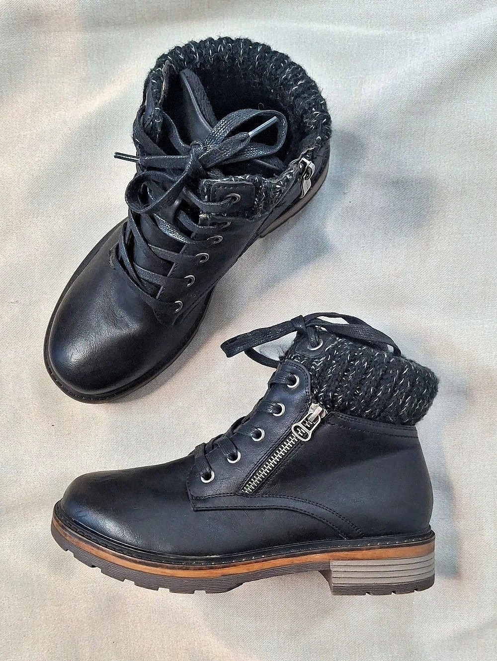 Wanderlust Amy Black Ankle Boots with Knit Cuff Like New